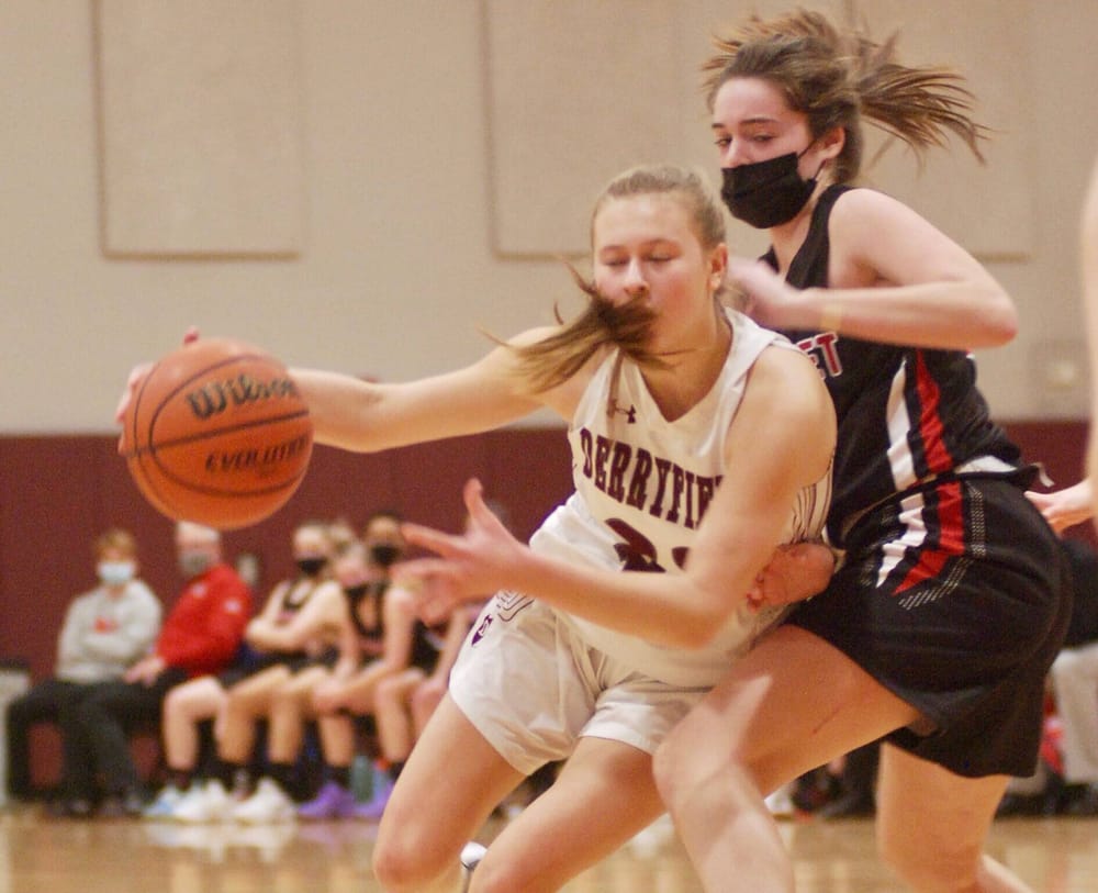 Cougars pass tall test, cruise into semis post image
