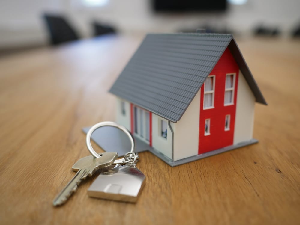 New Hampshire median home price hits $440,000 in March, up from $300,000 in 2019 post image