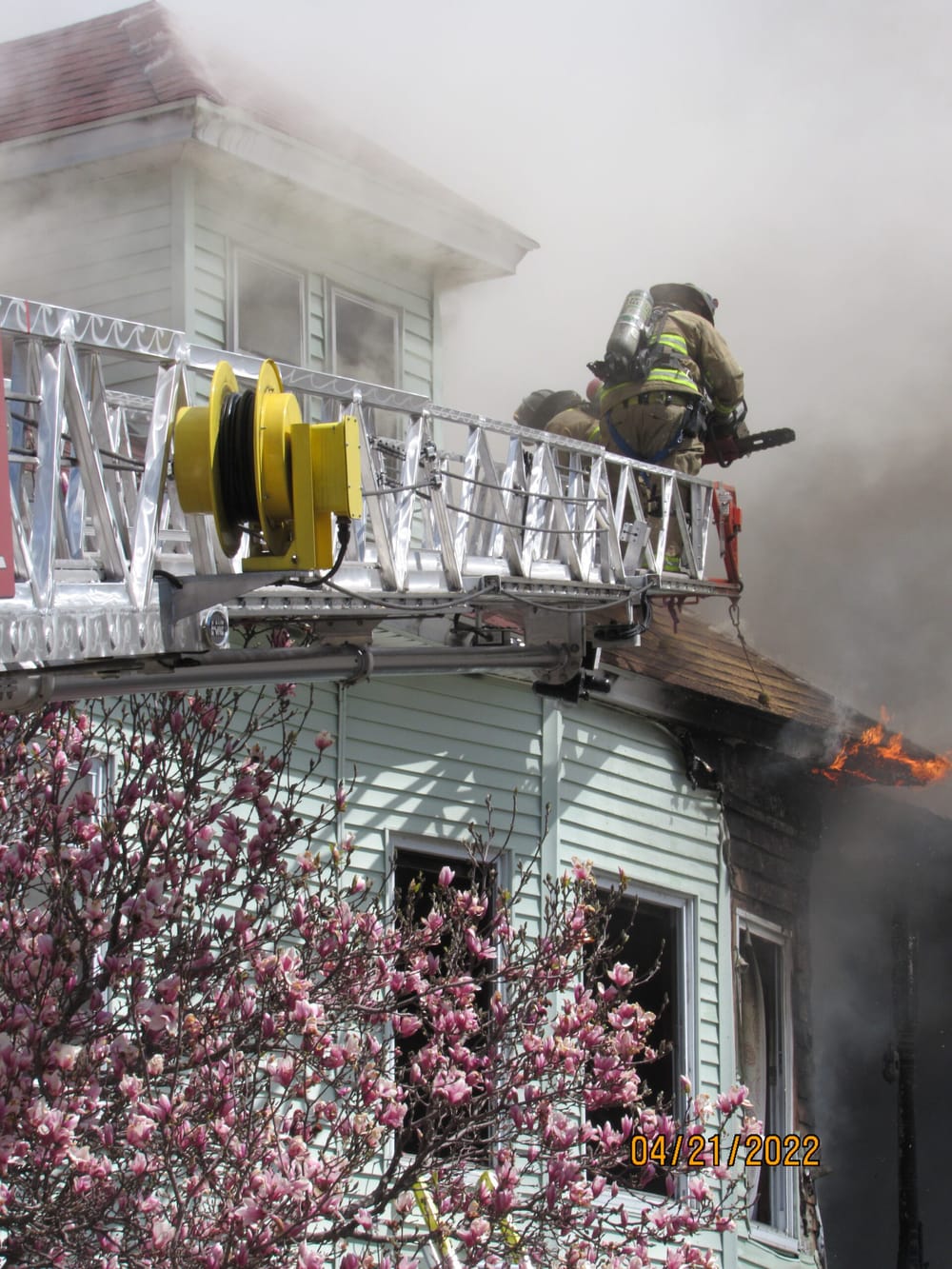 No injuries reported after wind accelerates porch fire on Walnut Street post image