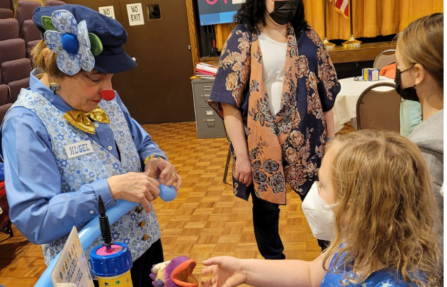 A return to public Chanukah celebration at Temple Adath Yeshuran after 3-year COVID pause post image