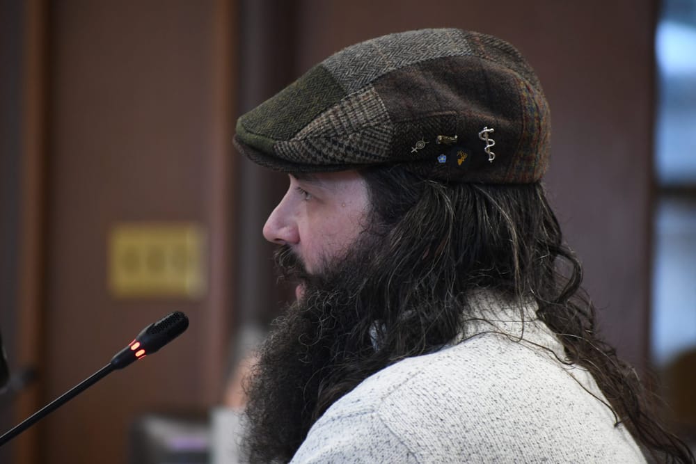 Committee weighs returning firearm rights to ex-felons post image