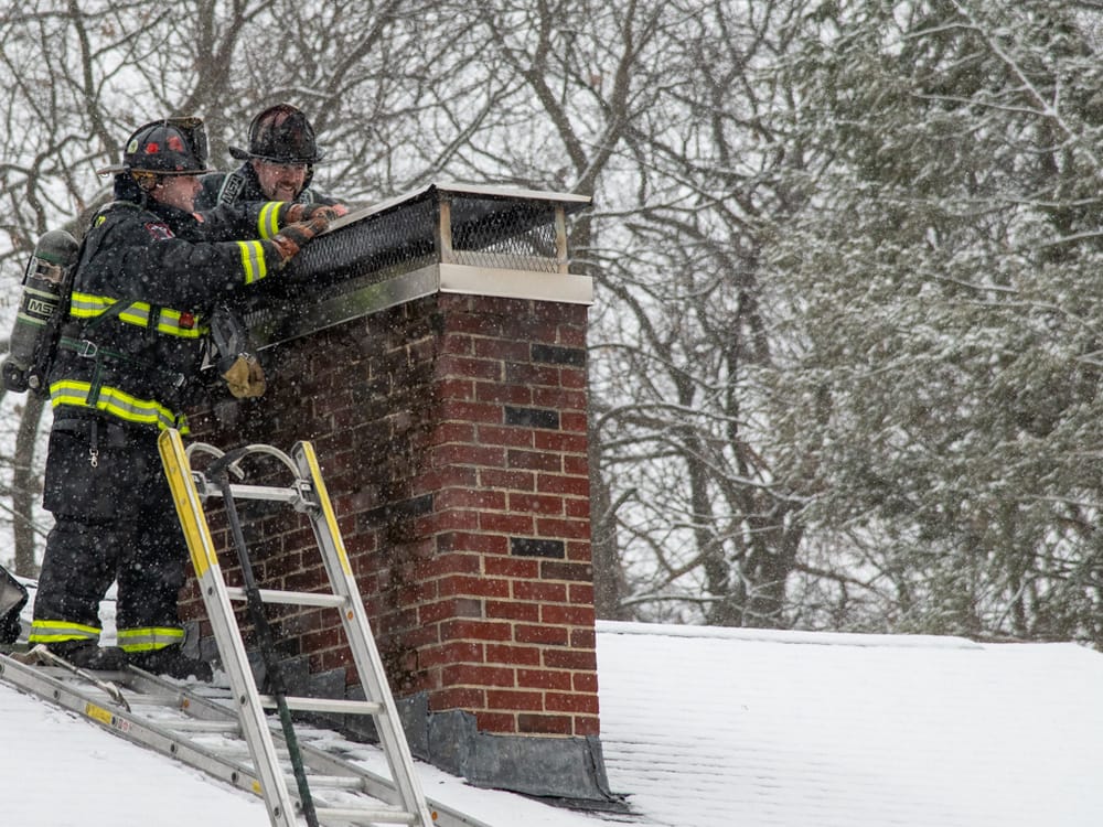 Icy conditions add extra challenge for Portsmouth Avenue electrical fire call post image