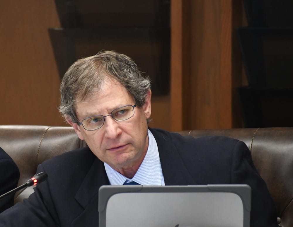 Legislators tackle microgrids, net metering cap hike, carbon pricing and more post image