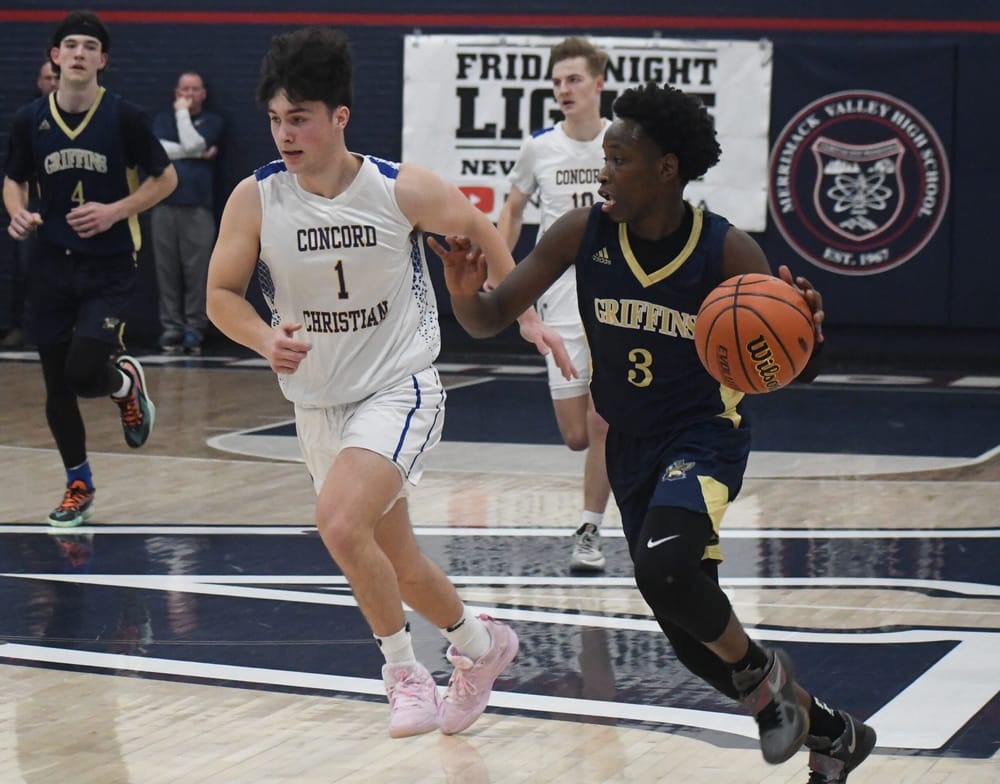 Mugiraneza’s three buzzer beaters send Holy Family to finals post image