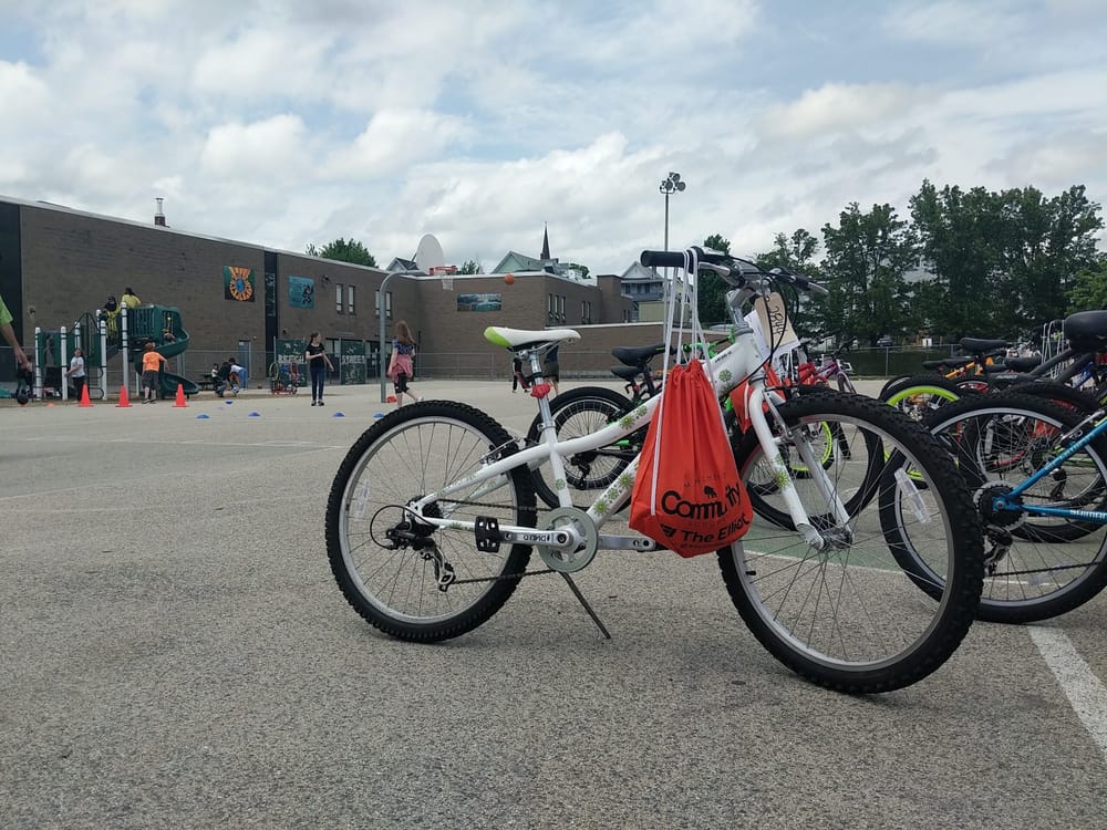 City students earn while they learn with collaborative Earn-a-Bike Program post image