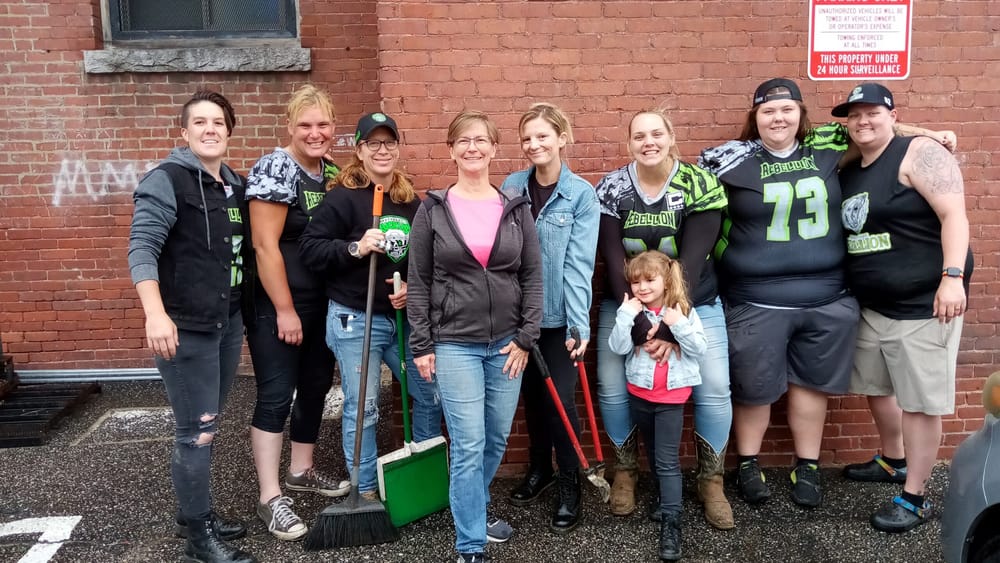 NH Rebellion players volunteer at 1269 Cafe after weekend game canceled post image