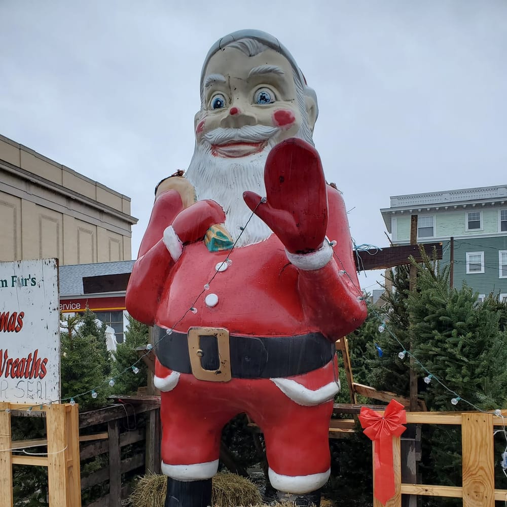 Shopping local this holiday season post image