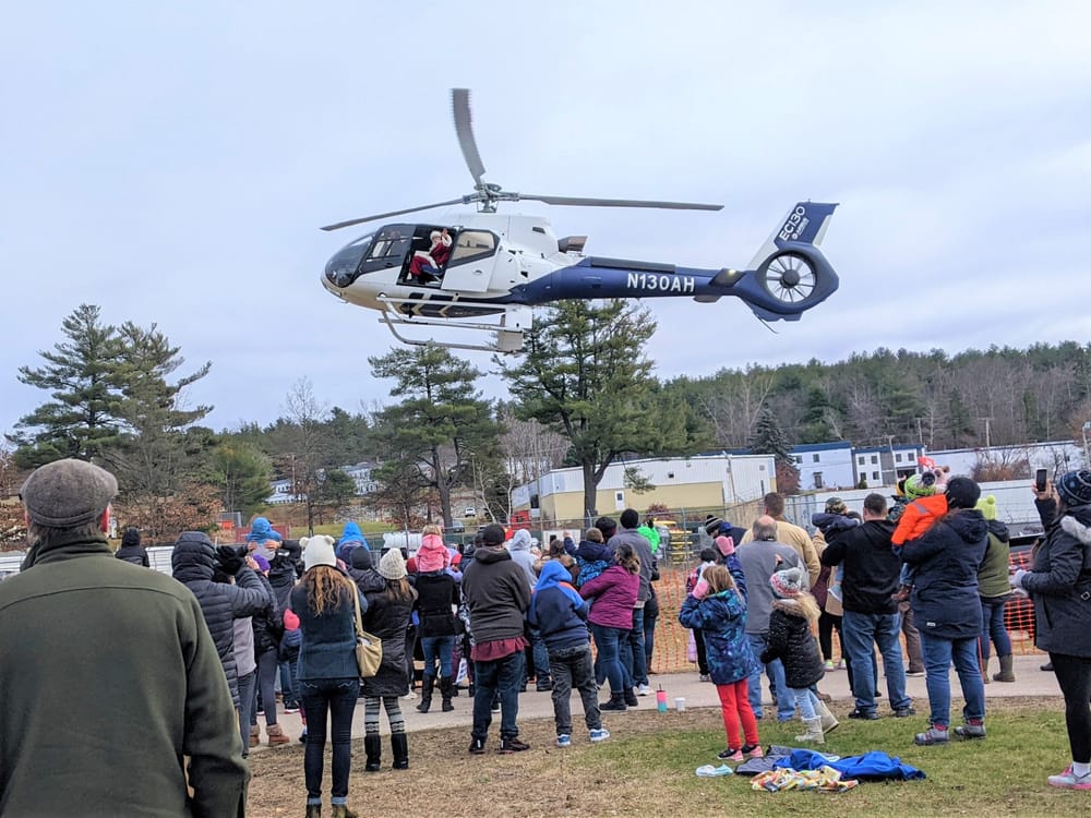 Dec. 9: Santa’s helicopter to land at Aviation Museum of NH post image