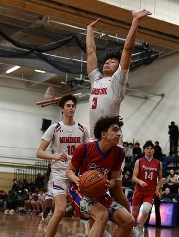 Trinity rallies past Memorial, 66-64 post image