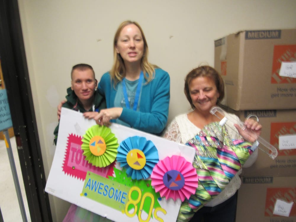 Corey’s Closet to host special 1980s prom May 11 post image