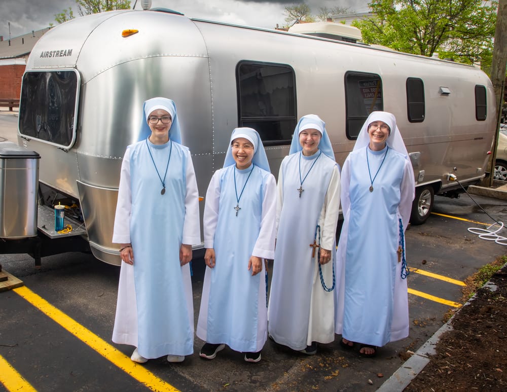 NH religious Sisters begin walking 65-day pilgrimage to Indiana post image