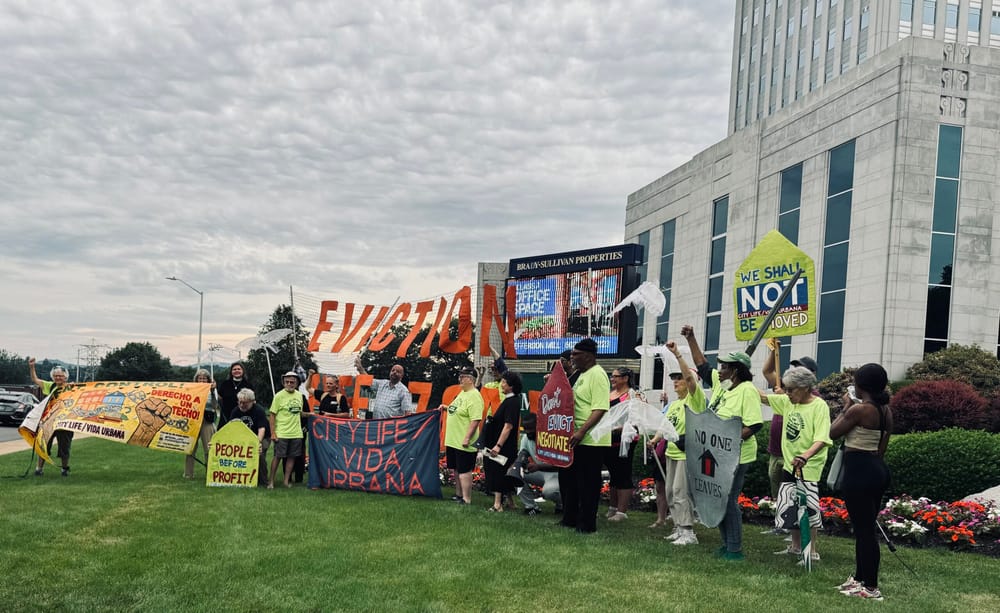 Mass. tenants of Brady Sullivan and NH tenant advocates protest outside developer’s Manchester HQ post image