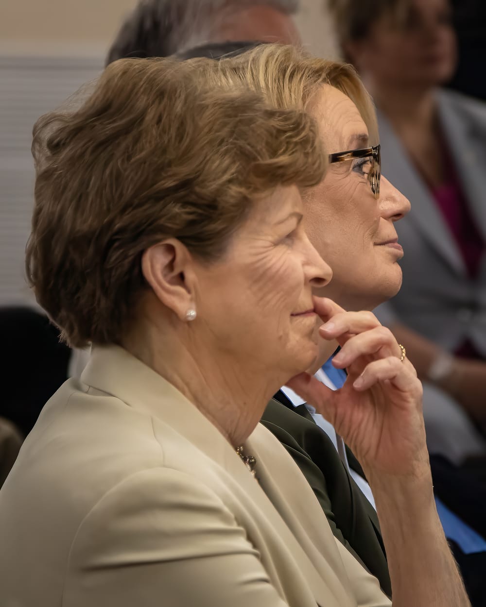 2 NH senators, 2 minutes, and 2 questions post image