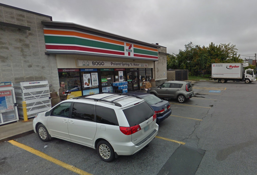 2 teens injured during fight in 7-Eleven parking lot post image