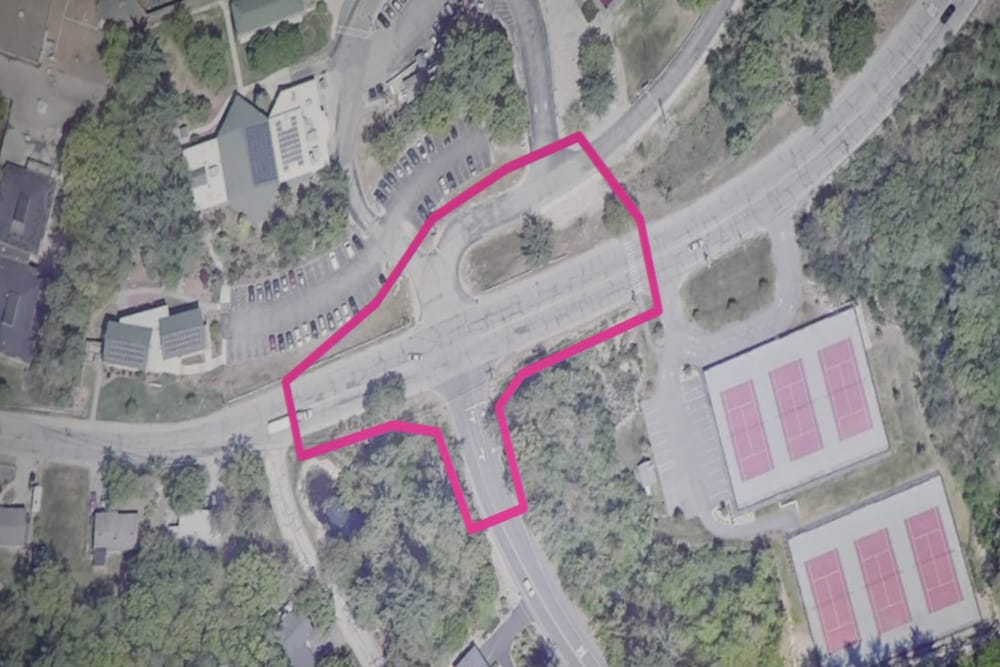 Neighbors weigh in at NHDOT’s Derryfield Roundabout meeting post image