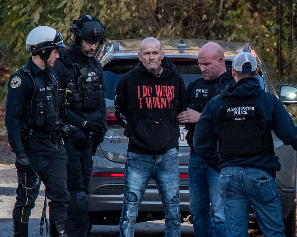3 arrested on warrants after Merrimack Street stand-off post image