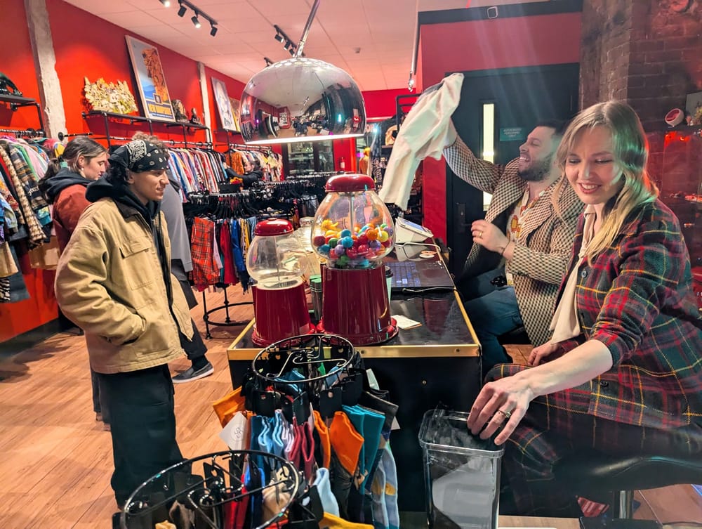The treasure hunt is on at Fishtoes on Hanover Street, the cool new place for vintage stuff post image