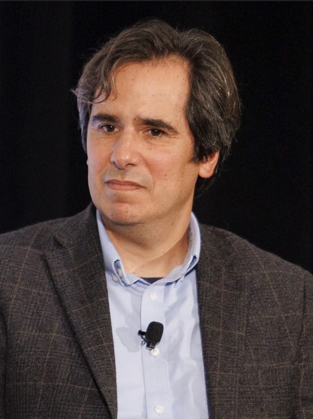 Pulitzer Prize-winning columnist to address Saint Anselm commencement post image