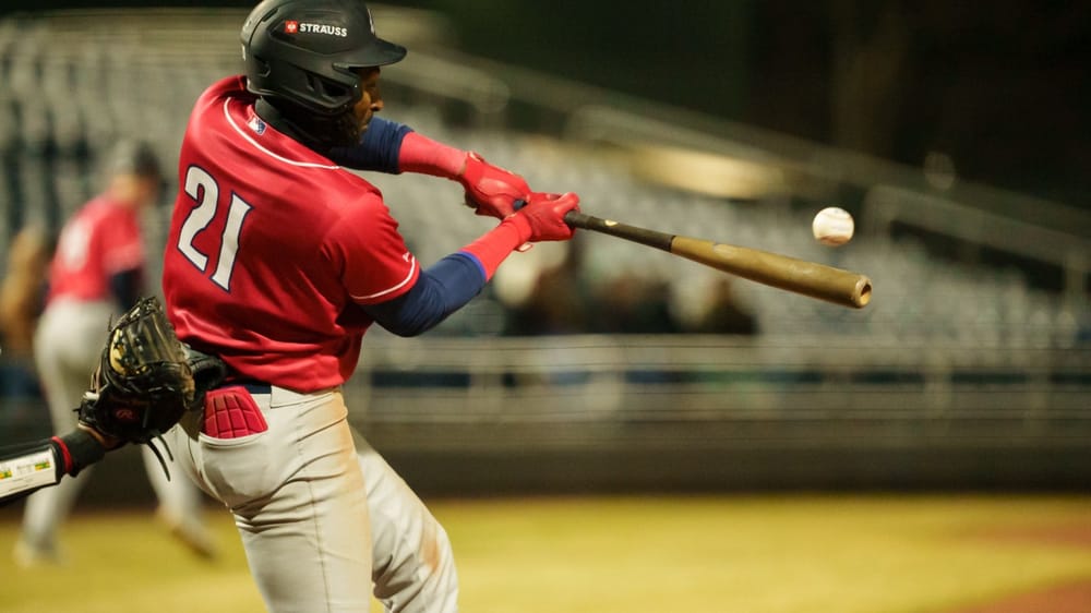 Late offense rallies Cats past Dogs in extras post image