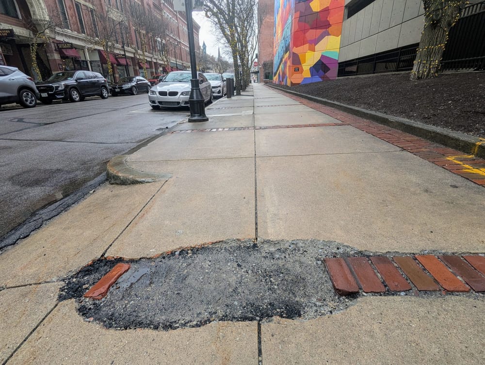 Public input sought on downtown Manchester sidewalk project post image
